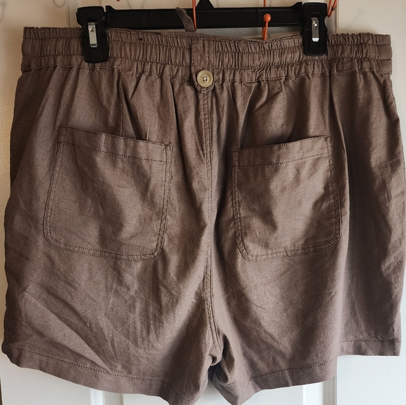 Torrid Linen Shorts - Picture 2 of 3